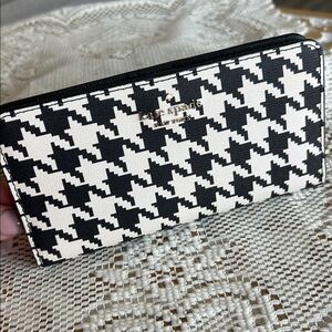 Kate Spade Monochrome Houndstooth Wallet